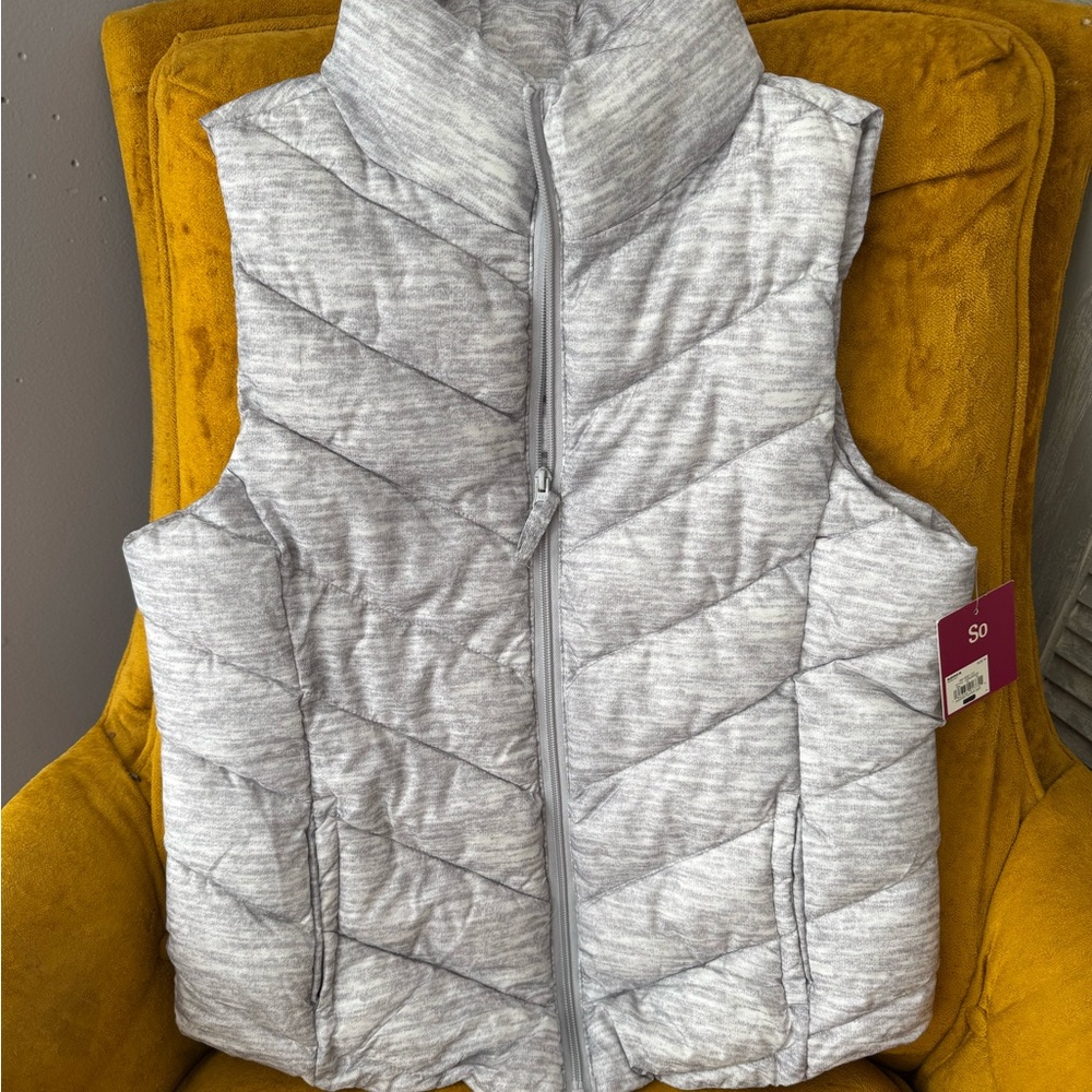 Kohl's So Grey puffer vest Size M NWT